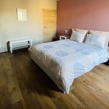 Appartement Cosy Au Centre De Beauraing Εξωτερικό φωτογραφία