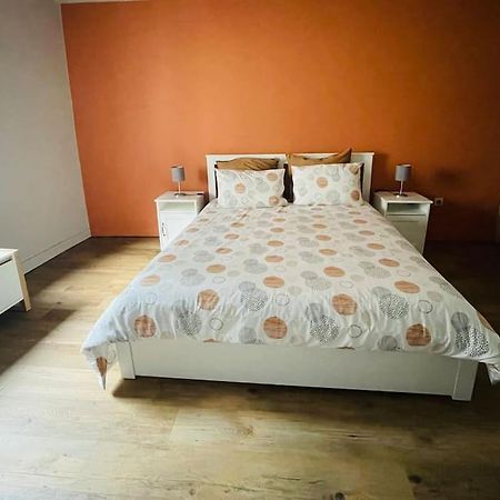Appartement Cosy Au Centre De Beauraing Εξωτερικό φωτογραφία